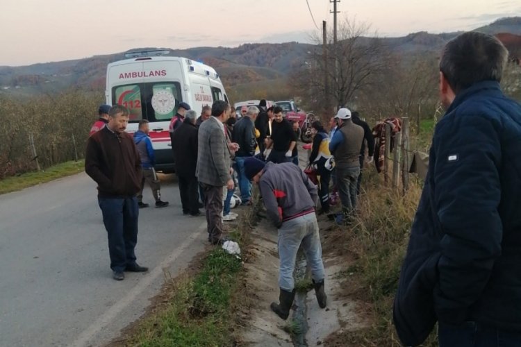 S&uuml;r&uuml;c&uuml;s&uuml;n&uuml;n kontrol&uuml;nden &ccedil;ıkan motosiklet devrildi