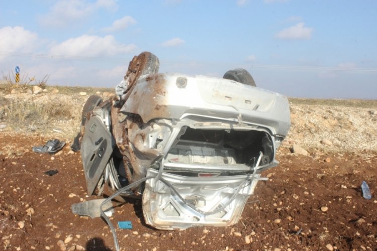 Adıyaman'da otomobil defalarca takla attı
