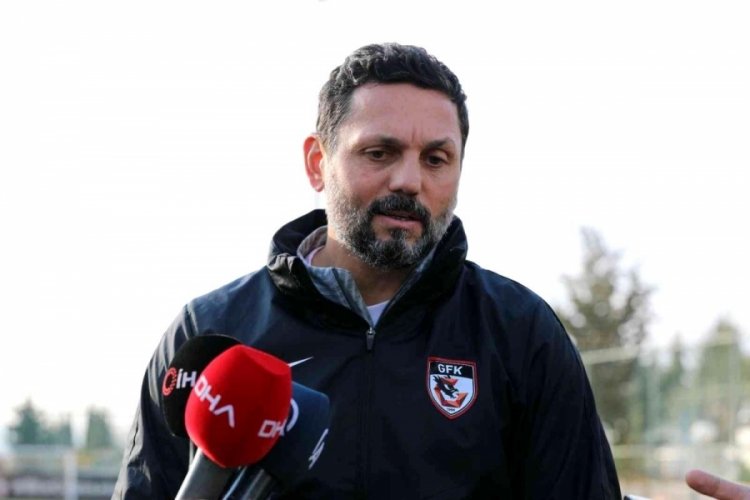 Erol Bulut: Hakem, Trabzonspor'a vermediği kırmızı kartla 4. dakikada ma&ccedil;ı bitirdi
