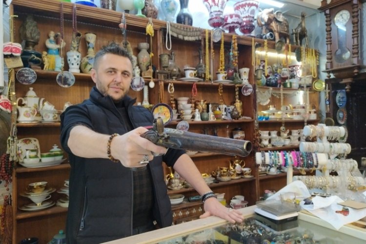 Bursa'da 10 bin dolara alıcı bekliyor! Osmanlı d&ouml;neminden kalma