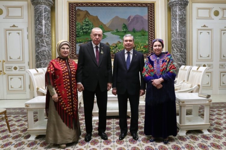 T&uuml;rkmenistan'da Cumhurbaşkanı Erdoğan onuruna akşam yemeği