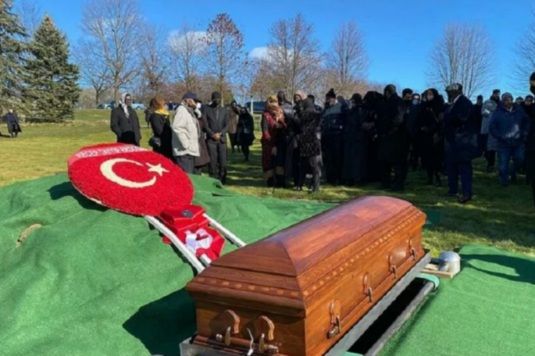 Erdoğan, Malcolm X'in kızının cenazesine T&uuml;rk bayraklı &ccedil;elenk g&ouml;nderdi