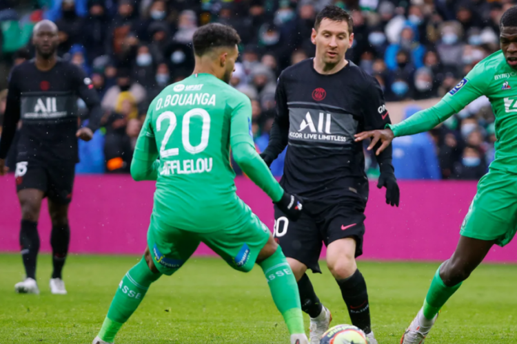 Messi 3 asist yaptı, Neymar sahayı ağlayarak sedyeyle terk etti