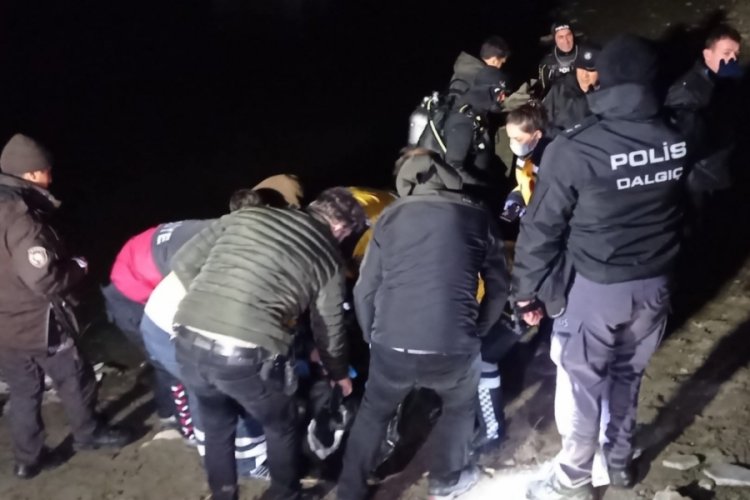 Baraj g&ouml;letinde aranan gencin cansız bedeni bulundu