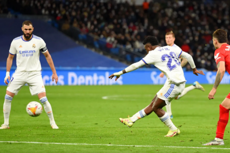 Real Madrid, Sevilla'yı 2-1 mağlup etti