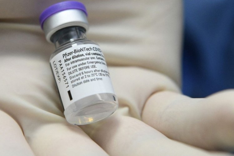 BioNTech-Pfizer'a Omicron uyarısı: Aşıyı duruma adapte etmesi gerekiyor