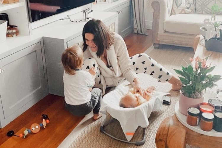 Bergüzar Korel'den çocuklarıyla yeni kare