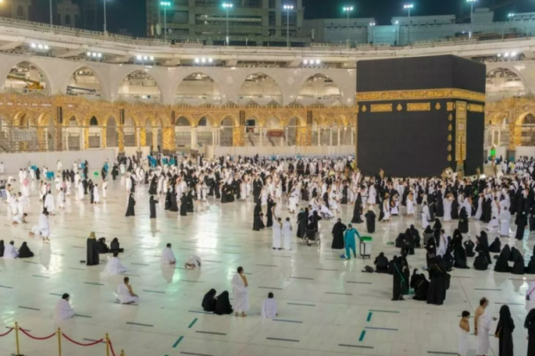 Suudi Arabistan, yeni varyantın ardından &uuml;lkeye giriş şartlarını değiştirdi