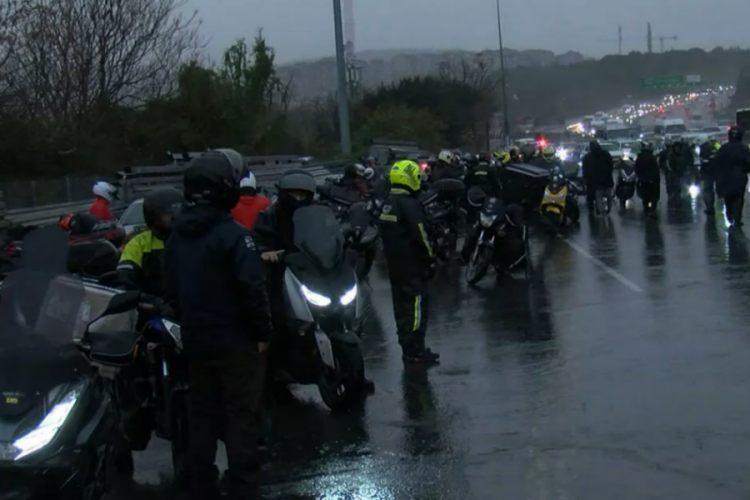 15 Temmuz Şehitler K&ouml;pr&uuml;s&uuml; motosiklet ge&ccedil;işlerine kapatıldı