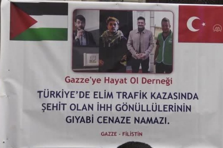 Bursa'da &ouml;len 4 İHH g&ouml;n&uuml;ll&uuml;s&uuml; i&ccedil;in Gazze'de gıyabi cenaze namazı kılındı