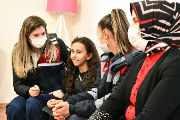 Şehit kızına doğum g&uuml;n&uuml; s&uuml;rprizi