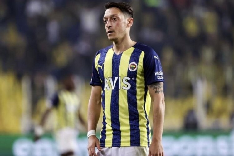 Mesut &Ouml;zil'in pas hatası pahalıya patladı