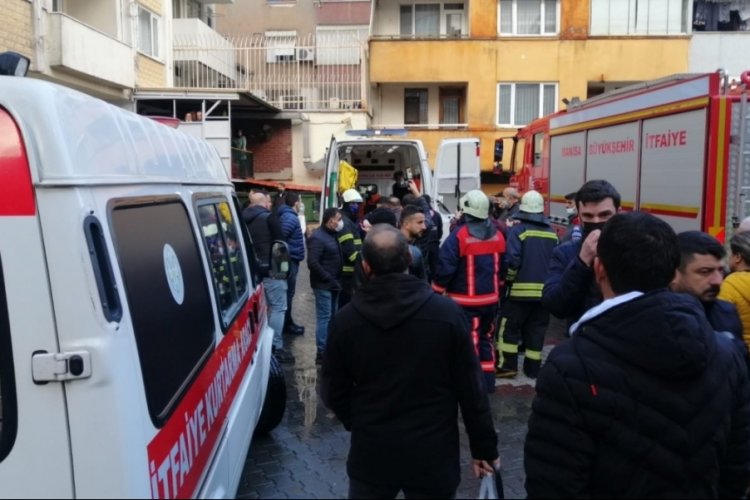 Anten tamir edecekti, beşinci kattan aşağıya d&uuml;şt&uuml;