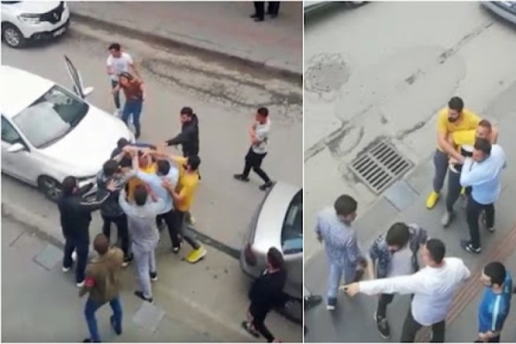 Sokak ortasında tekme tokat kavga! &Ccedil;evredekiler g&uuml;&ccedil;l&uuml;kle ayırdı