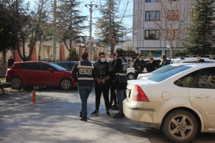 Eğlence merkezinde "Damsız girilmez" kavgası: 2 yaralı