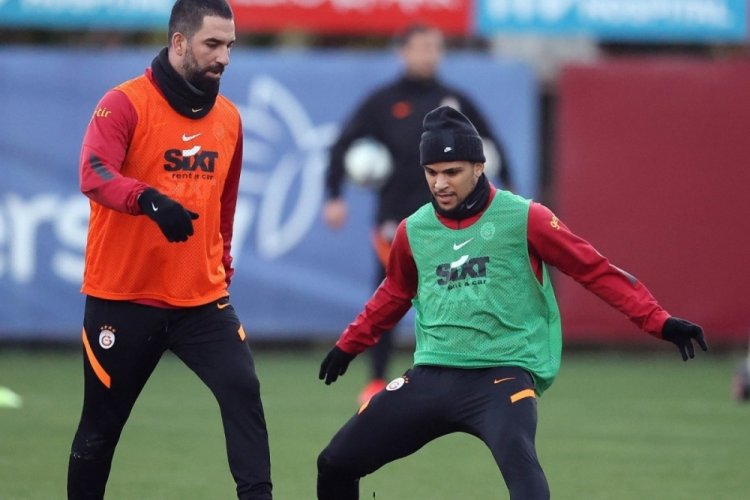 Arda Turan takımla birlikte &ccedil;alıştı