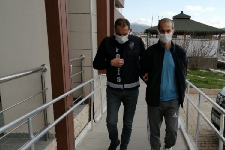 İzmir'de uyuşturucu tacirleri kıskıvrak yakalandı