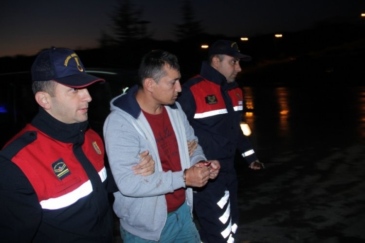 Babasını bı&ccedil;ak darbeleriyle &ouml;ld&uuml;ren zanlıya 20 yıl hapis cezası