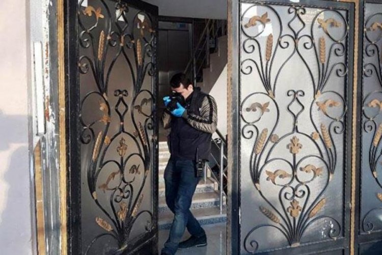 Hırsızlık i&ccedil;in girdiği evde yakalandı
