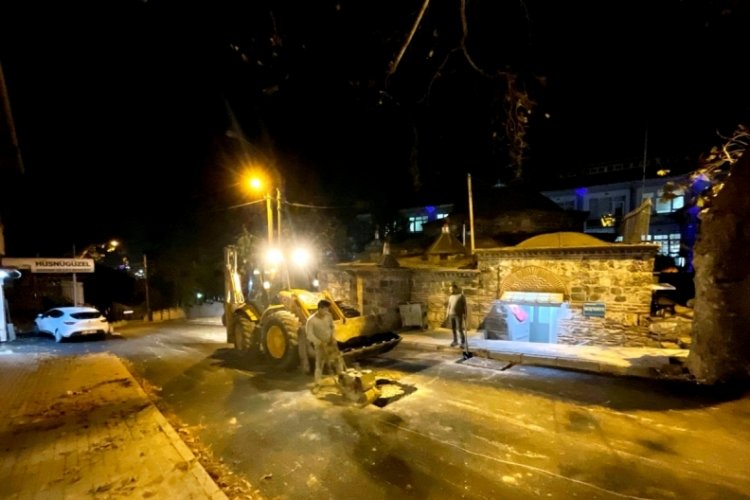Bursa'da Osmangazi Belediyesi'nden asfalt mesaisi