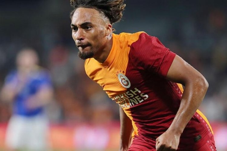 Galatasaray resmen a&ccedil;ıkladı! Sacha Boey'un d&ouml;n&uuml;ş tarihi...