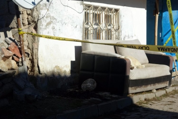 25 g&uuml;nl&uuml;k bebeğini vahşice &ouml;ld&uuml;ren anne tutuklandı