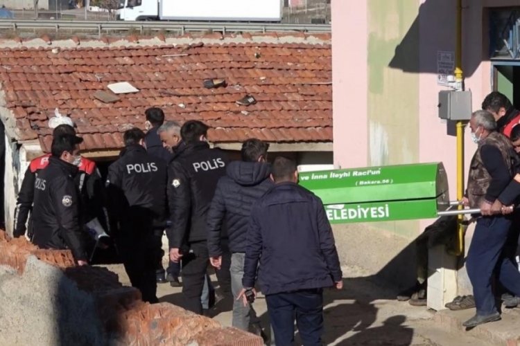İntihara teşebb&uuml;s eden baba 12 yaşındaki kızını &ouml;ld&uuml;rd&uuml;