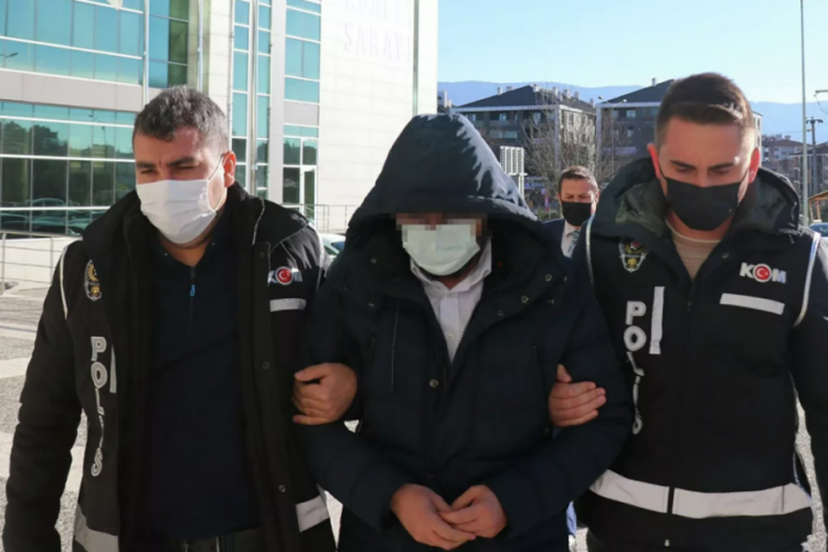 Hastadan 20 bin lira 'bı&ccedil;ak parası' isteyen doktora su&ccedil;&uuml;st&uuml;