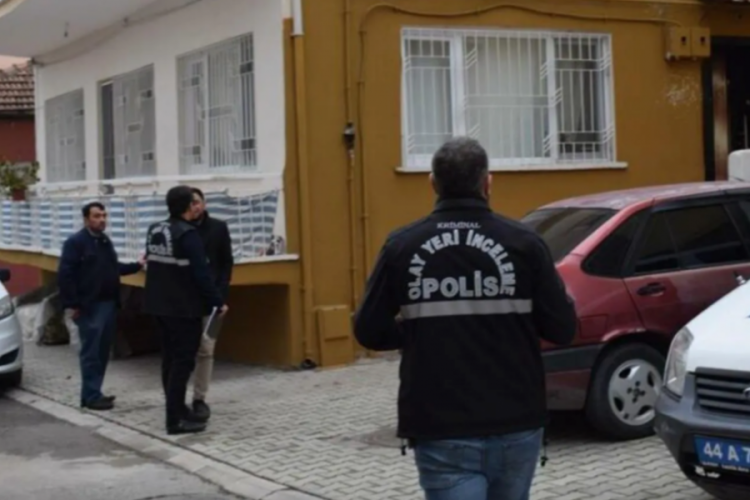 Pompalı saldırgan su&ccedil; makinesi &ccedil;ıktı