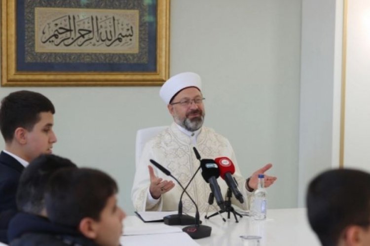 Diyanet İşleri Başkanı Erbaş 3 Aralık D&uuml;nya Engelliler G&uuml;n&uuml;'nde &ouml;ğrencilerle birlikte