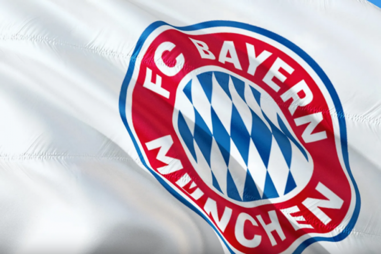 Bayern M&uuml;nih yıl sonuna kadar trib&uuml;nleri kapattığını a&ccedil;ıkladı