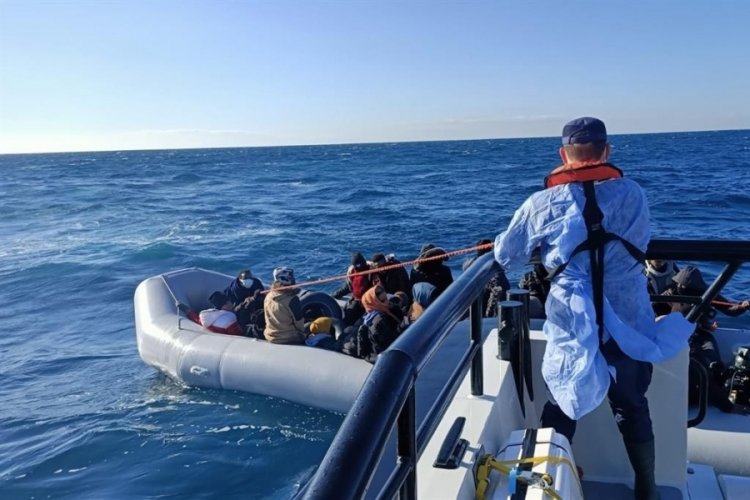 Yunanistan'ın &ouml;l&uuml;me ittiği 52 g&ouml;&ccedil;men kurtarıldı