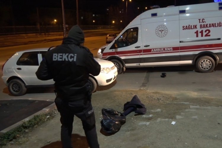 Yaşlı adam oğluyla kablo &ccedil;alarken bek&ccedil;ilere yakalandı