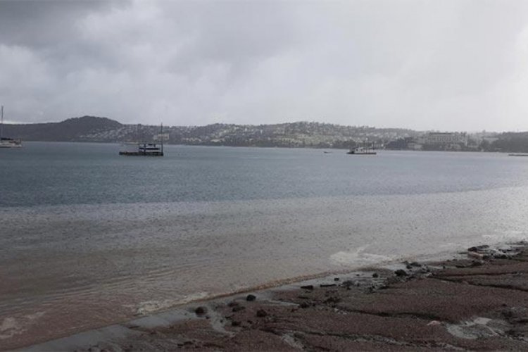 Meteoroloji uyardı! Denizin rengi değişti...