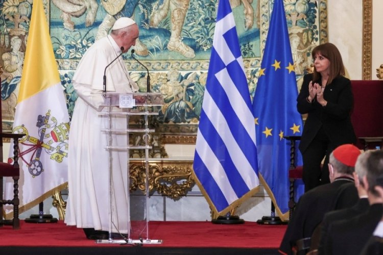 Papa Francis, Yunanistan turunda