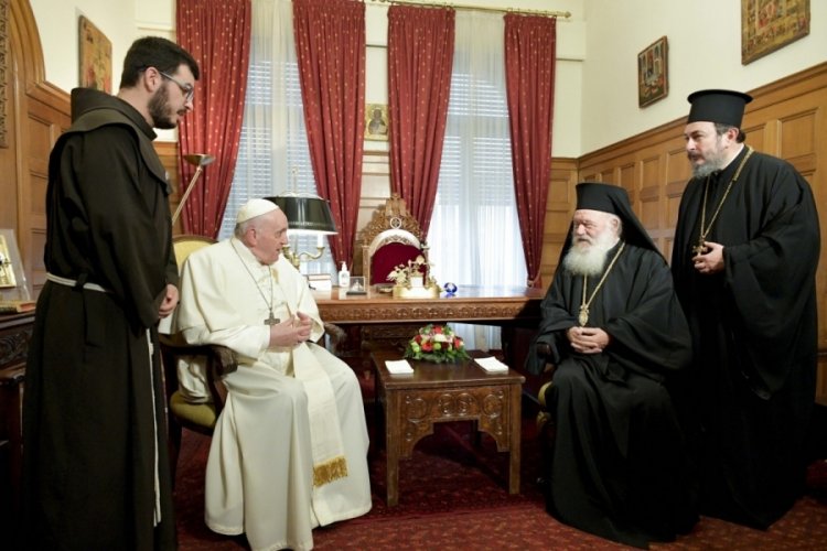 Ortodoks rahipten Papa Francis'e: Papa, sen bir kafirsin