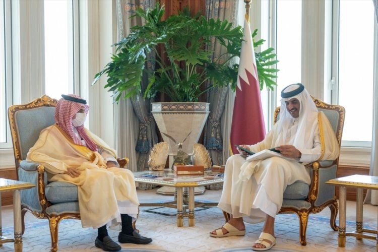 Suudi Arabistan'dan Katar'a ilişkileri g&uuml;&ccedil;lendirme mesajı