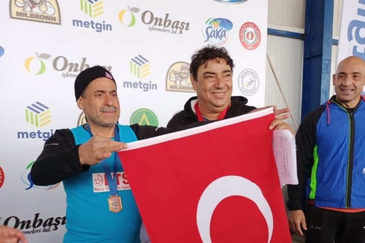 Bursa Masterler Atletizm Kul&uuml;b&uuml; &uuml;yelerinden KKTC'de b&uuml;y&uuml;k başarı