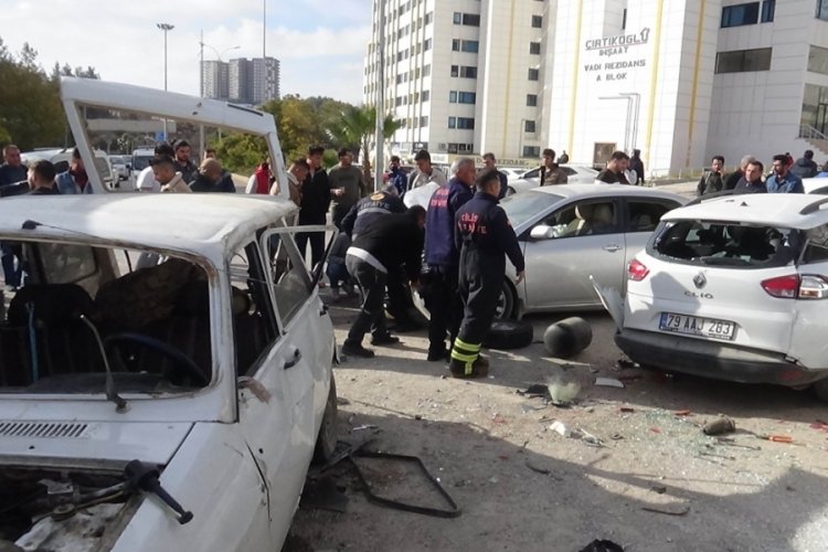 Kilis'te feci kaza! Arka arkaya &ccedil;arpıştılar