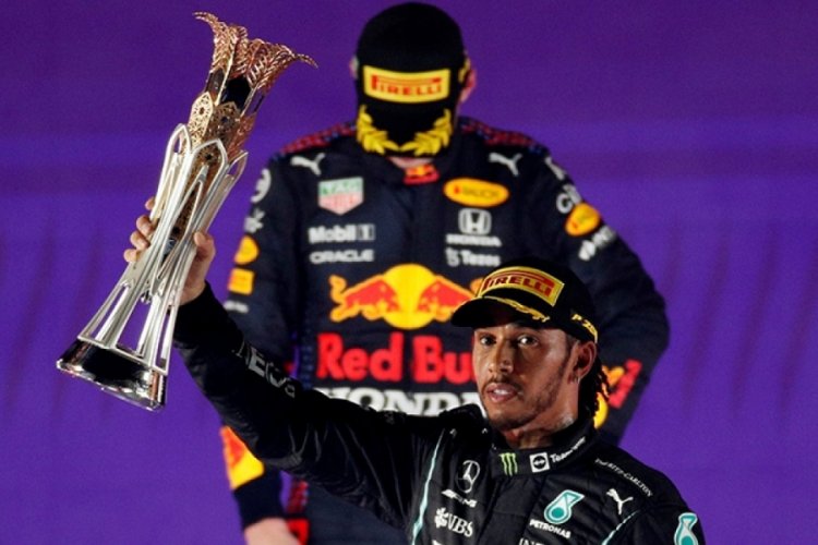 Suudi Arabistan GP'de Hamilton kazandı, şampiyonluk son yarışa kaldı