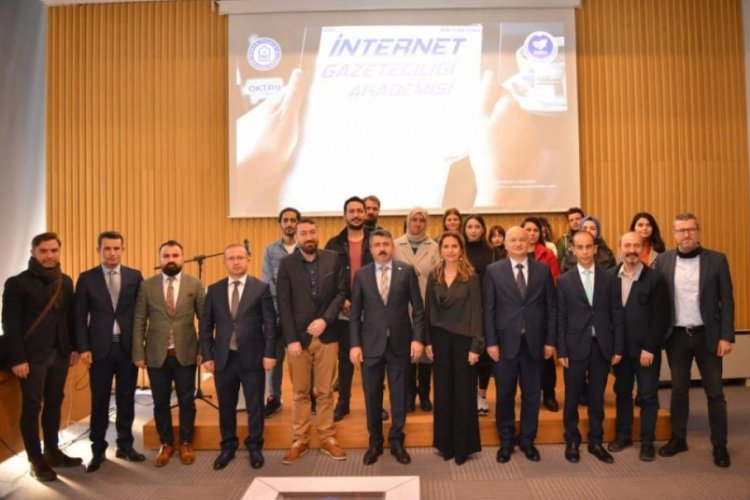 Bursa'da İnternet Gazeteciliği Akademisi'nde ilk ders zili &ccedil;aldı