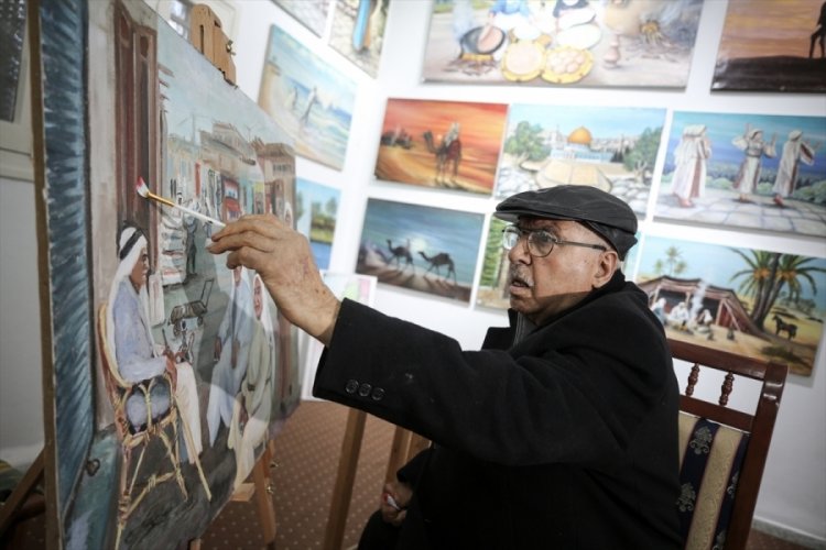 Filistinli ressam evini sergi salonuna &ccedil;evirdi