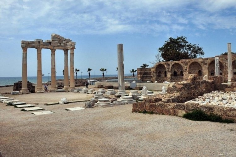 Antalya'da havadan ve karadan trafik denetimleri s&uuml;r&uuml;yor