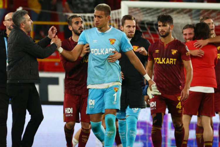 İrfan Can Eğribayat'ın acı g&uuml;n&uuml;! G&ouml;zyaşları i&ccedil;inde a&ccedil;ıkladı