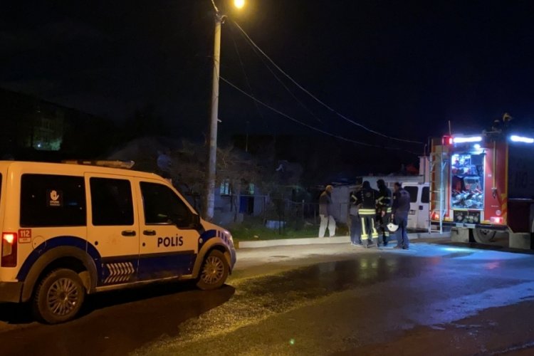 Evini ateşe verip kayıplara karıştı