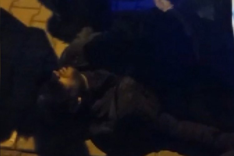 İstanbul Sultangazi'de taciz ş&uuml;phelisini bayılana kadar d&ouml;vd&uuml;ler