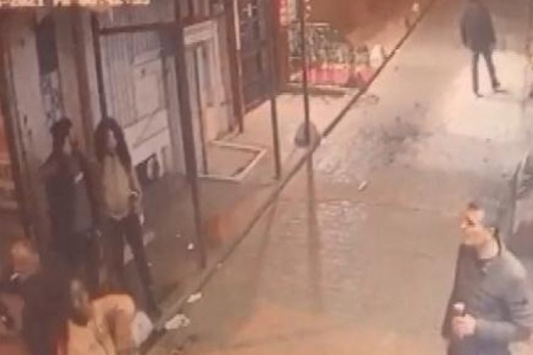 İstanbul Tarlabaşı'nda yumruklu gasp iddiası: 1 &ouml;l&uuml;