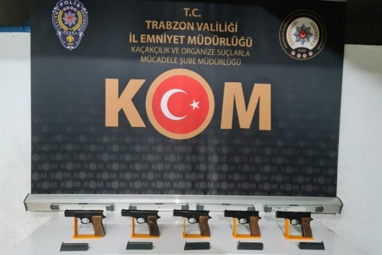&Ccedil;ay paketlerine zulalanmış 45 ruhsatsız tabanca ele ge&ccedil;irildi