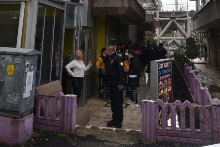 &Ouml;ğrenci yurdunda kan donduran olay! Başını kesip...