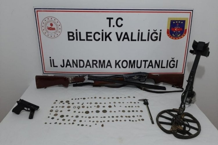 Bilecik'te tarihi eser operasyonu: 125 adet sikke ele ge&ccedil;irildi